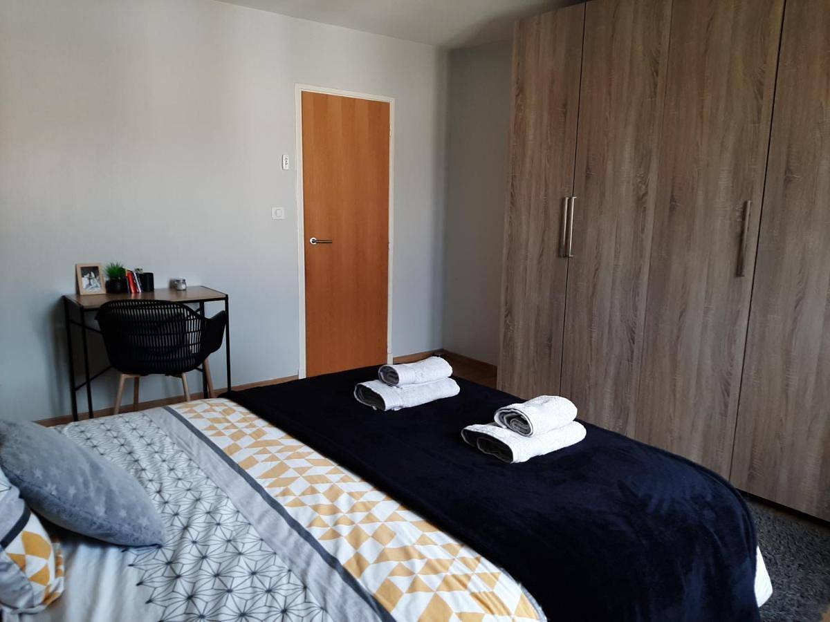 Chambre double dans maison chaleureuse et familiale in Carcassonne, Région de Carcassonne