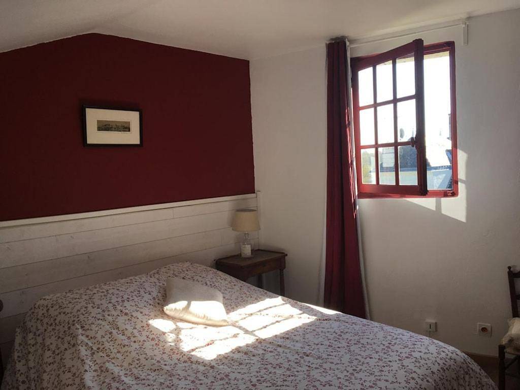 Two-Bedroom House in Candes-Saint-Martin, Vallée de la Loire