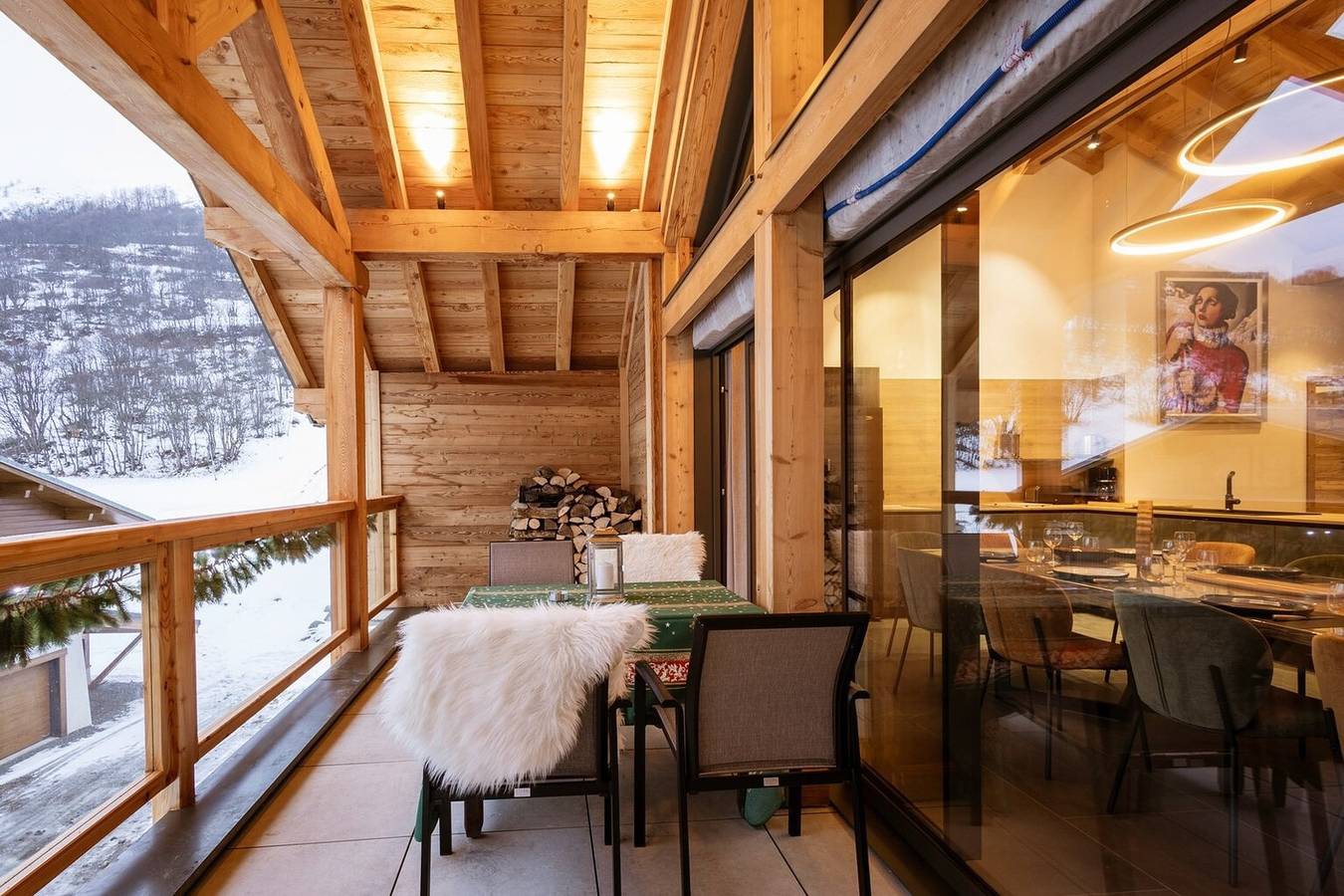 Chalet '-Spa Le Cervin' avec vue sur la montagne, terrasse privée et Wi-Fi in Valloire, Région de Saint-Jean-de-Maurienne