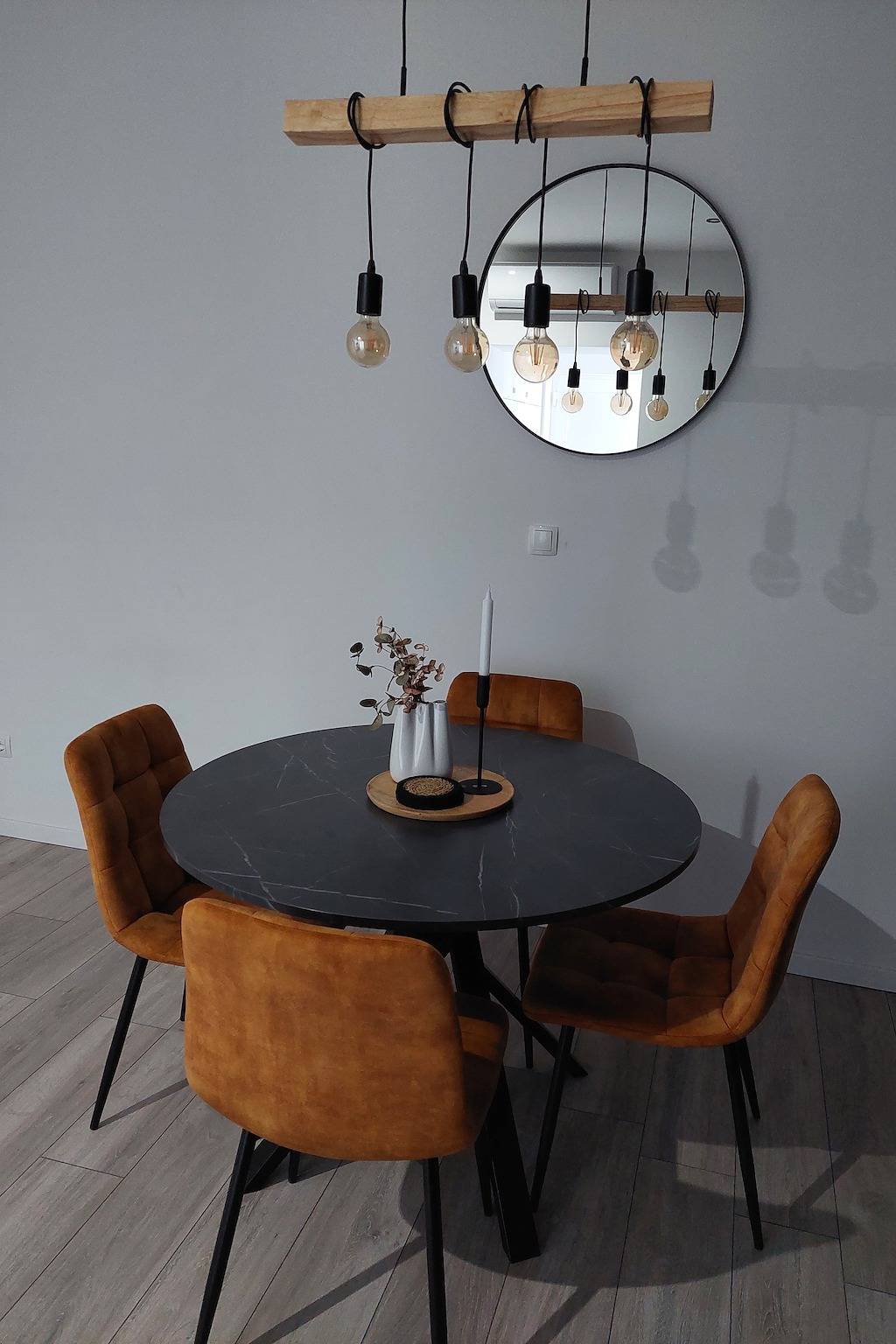 Ganze Wohnung, 2-Zimmer-Ferienwohnung mit Terrasse Vrpolje, Sibenik A-24474-a in Šibenik-Knin