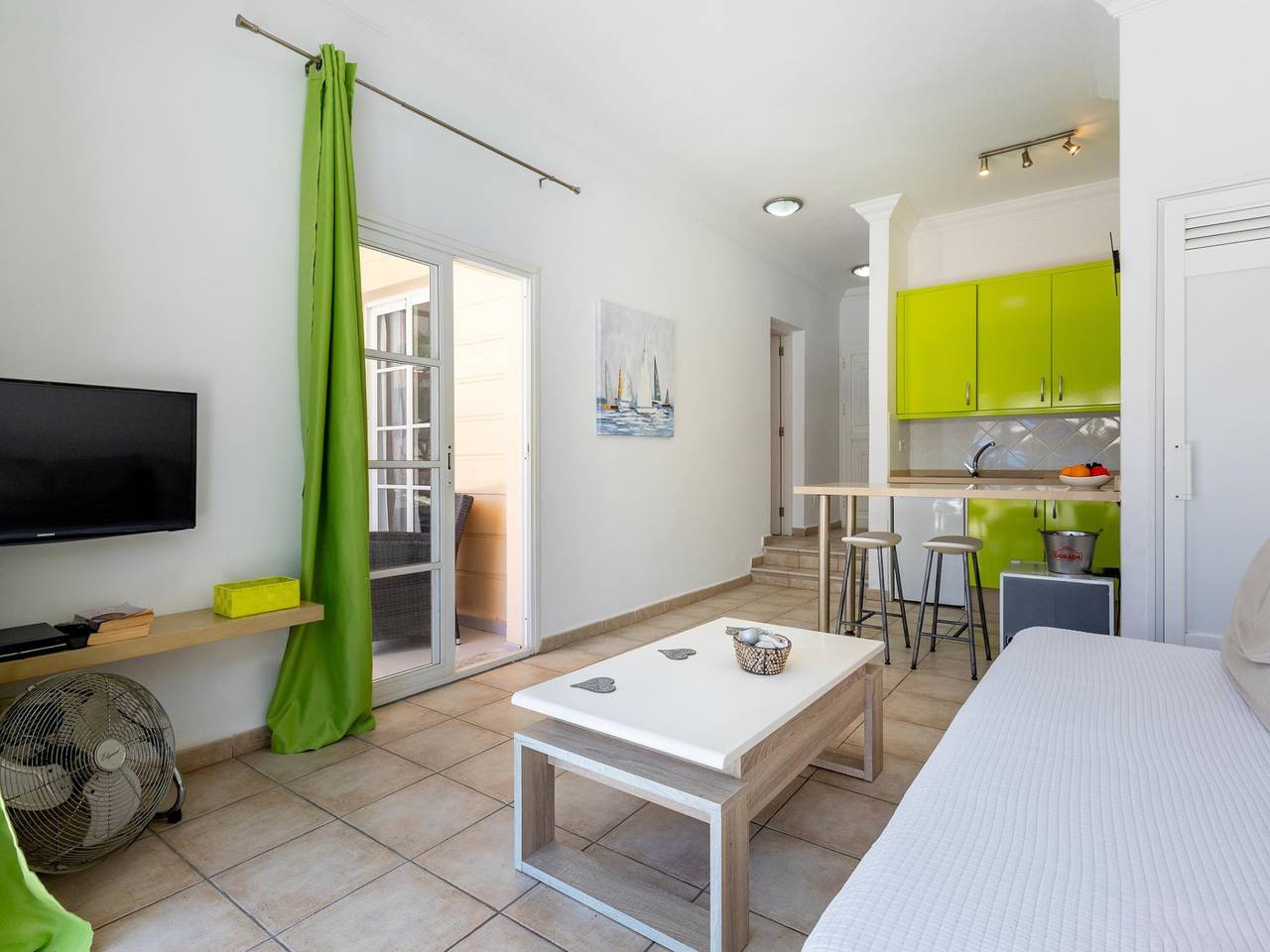 Ganze Ferienwohnung, 501 Yucca Park Zweite Linie zum Strand, Pool und kostenloses Wi-Fi in Playa del Duque, Adeje