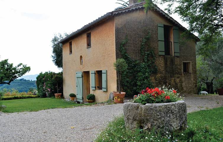 Gemütliche 70-qm-Wohnung mit Pool und Terrasse in der Nähe von Opio in Châteauneuf-Grasse, Mittelmeerküste (Frankreich)
