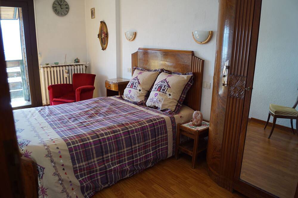 Appartement entier, Appartement de montagne coquet et pratique avec vue superbe sur la Cerdagne Wifi in Égat, Parc naturel régional des Pyrénées catalanes