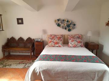 Gîte pour 4 personnes, avec vue dans Sentier des Ocres
