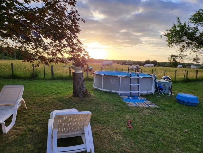 Location de vacances pour 10 personnes, avec piscine et jardin ainsi que sauna et jacuzzi, adapté aux familles à La Chapelle-Naude - 4