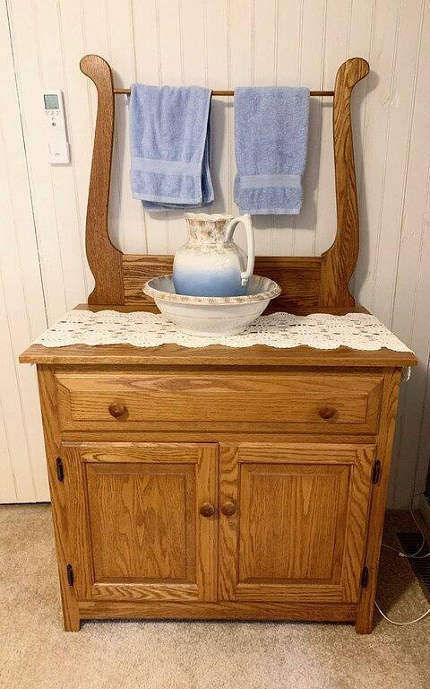 Beautiful Yr Round Cottage Great Porch, Heart of Mtg, Near Hershey, Lititz, Lanc in Mount Gretna Heights, Lebanon County