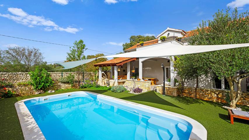 Villa für 6 Personen, mit Terrasse und Garten - 1
