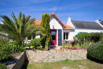 Gîte pour 6 personnes, avec jardin et terrasse dans Kerhostin