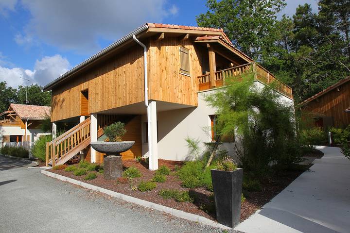 Chalet für 6 Personen, mit Sauna und Terrasse sowie Pool, mit Haustier - 1