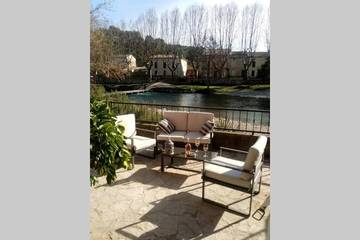 Location de vacances pour 10 personnes, avec jardin à Bize-Minervois