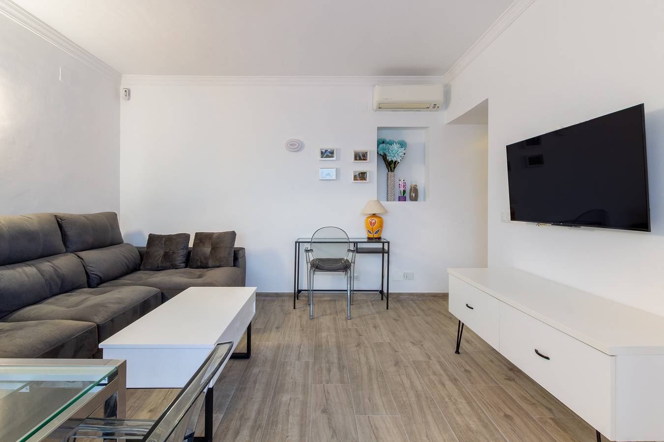 Apartamento entero, Casa Bungalow - Vistas al mar in Playa El Bajondillo, Torremolinos