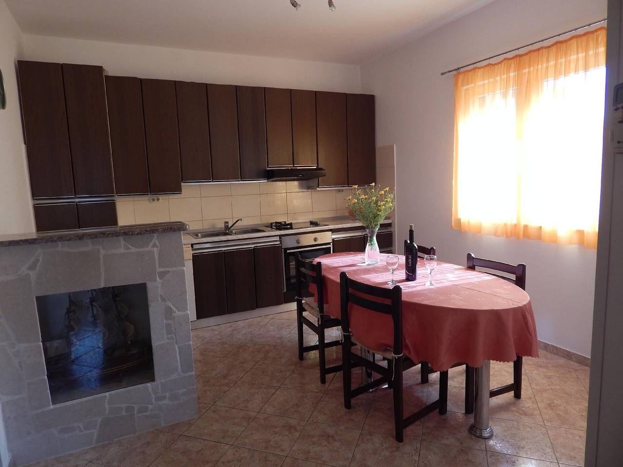 Ganze Ferienwohnung, Ferienwohnung für 4 Personen mit Garten in Milna, Brac