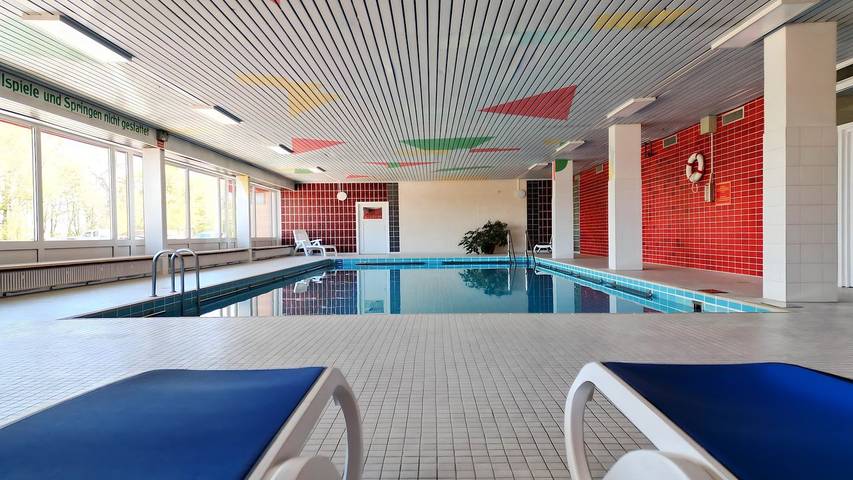 Ferienwohnung für 4 Personen, mit Pool und Sauna sowie Balkon und Garten in Freyung