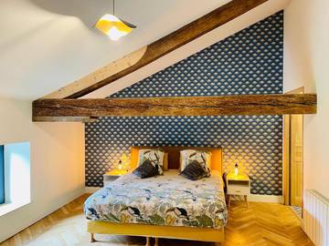 Gîte pour 4 personnes, avec piscine et jardin à Dieulivol