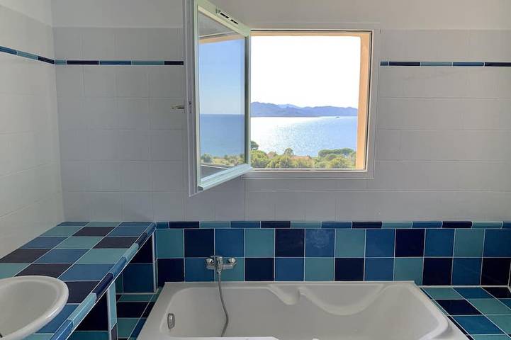 Location de vacances pour 7 personnes dans Plage de la Roya - 4