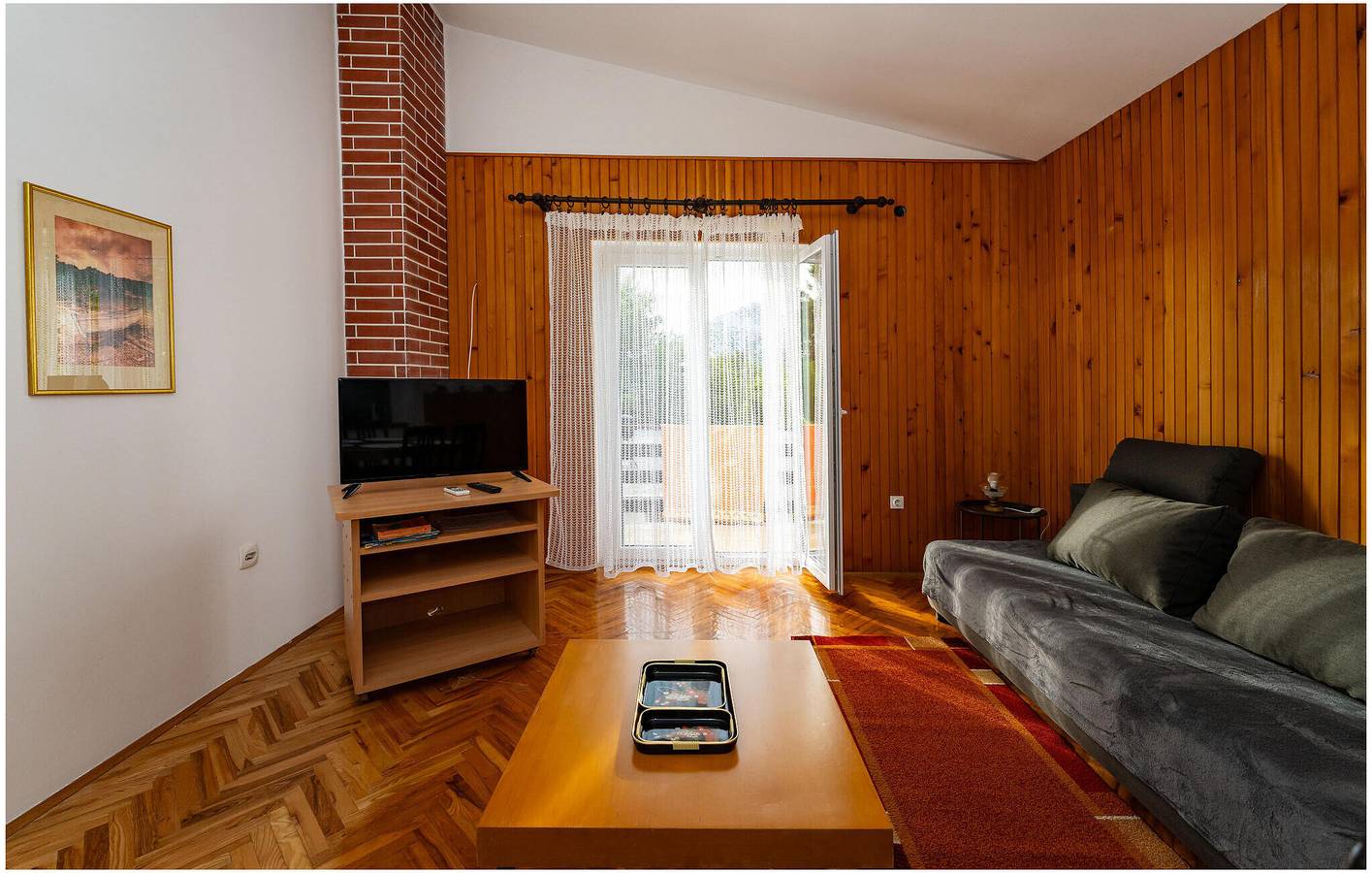 Appartement de vacances entier, Charmant appartement d'une chambre avec terrasse, à proximité de la plage et des commodités in Starigrad, Région de Zadar