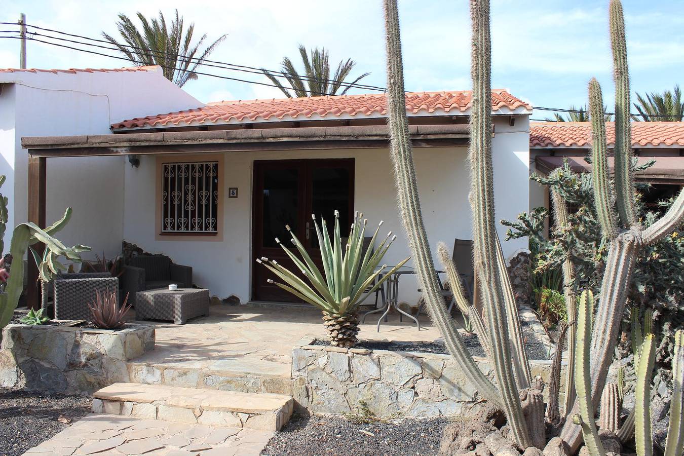 Entire holiday apartment, 1-Bed Bungalow Sleeps 2 - Spa Facilities - Terrace in El Jablito, La Oliva