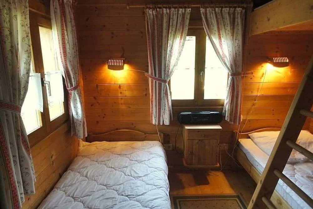 Ganze Wohnung, Ferienhaus mit überdachter Terrasse - Naturerlebnisdorf Stamsried im in Stamsried, Ostbayern