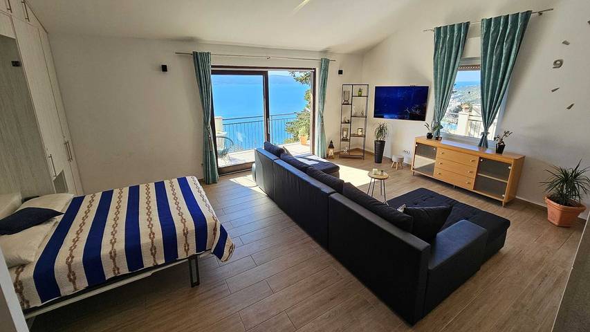 Ferienhaus für 8 Personen, mit Garten und Terrasse, mit Haustier in Omis