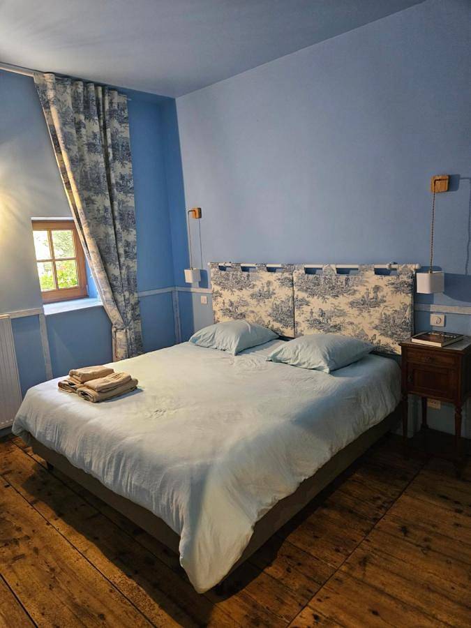 Location de vacances pour 2 personnes, avec vue ainsi que jardin et terrasse, animaux acceptés à Beaulieu (Haute-Loire) - 3