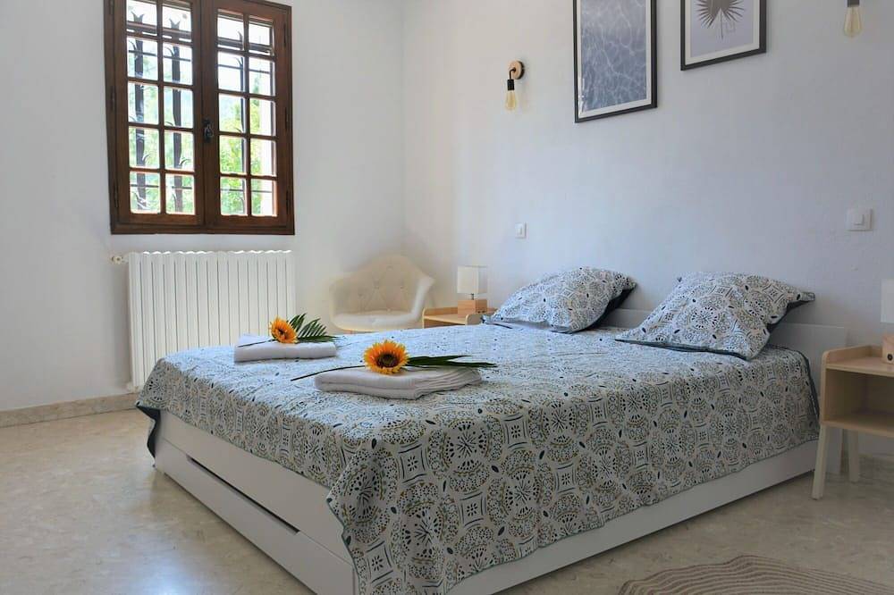 Var- Toulon - Villa grande de 200 m2 - piscina privada - hasta 9 personas in Belgentier, Region de Toulon