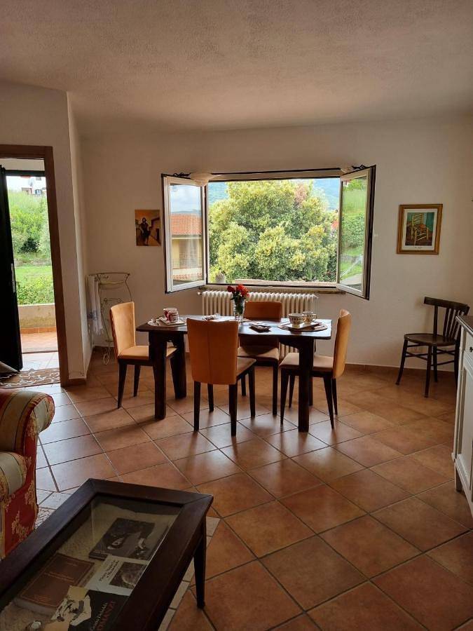 Appartamento per 2 persone, con Balcone e Terrazza nonché Panorama a Mamoiada