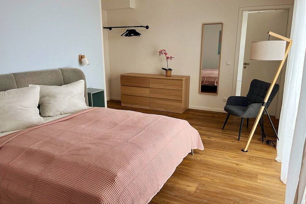 Appartement entier, Appartement-Salle de bain privée in Offenbach-sur-le-Main, Offenbach