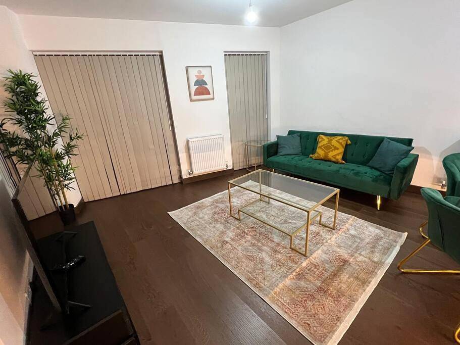 Entire apartment, One-Bedroom Apartment in Dartford, Kent