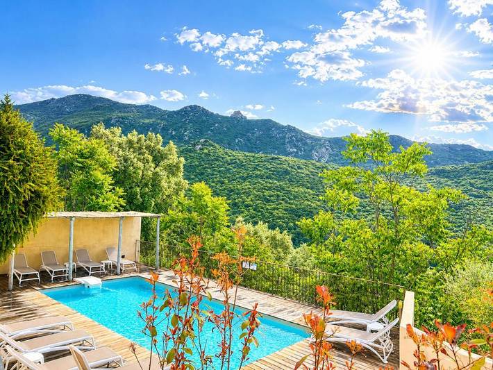 Hôtel pour 2 personnes, avec jardin et piscine