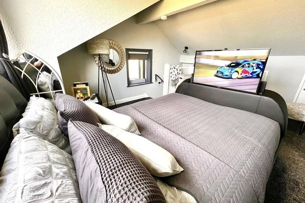 Wharfe View Cottage Ilkley. Spectacular views. Designer inspired. Cosy. in Ilkley, West Yorkshire
