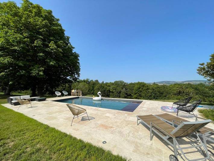 Apartamento de vacaciones para 4 personas, con piscina además de vistas y jardín - 1