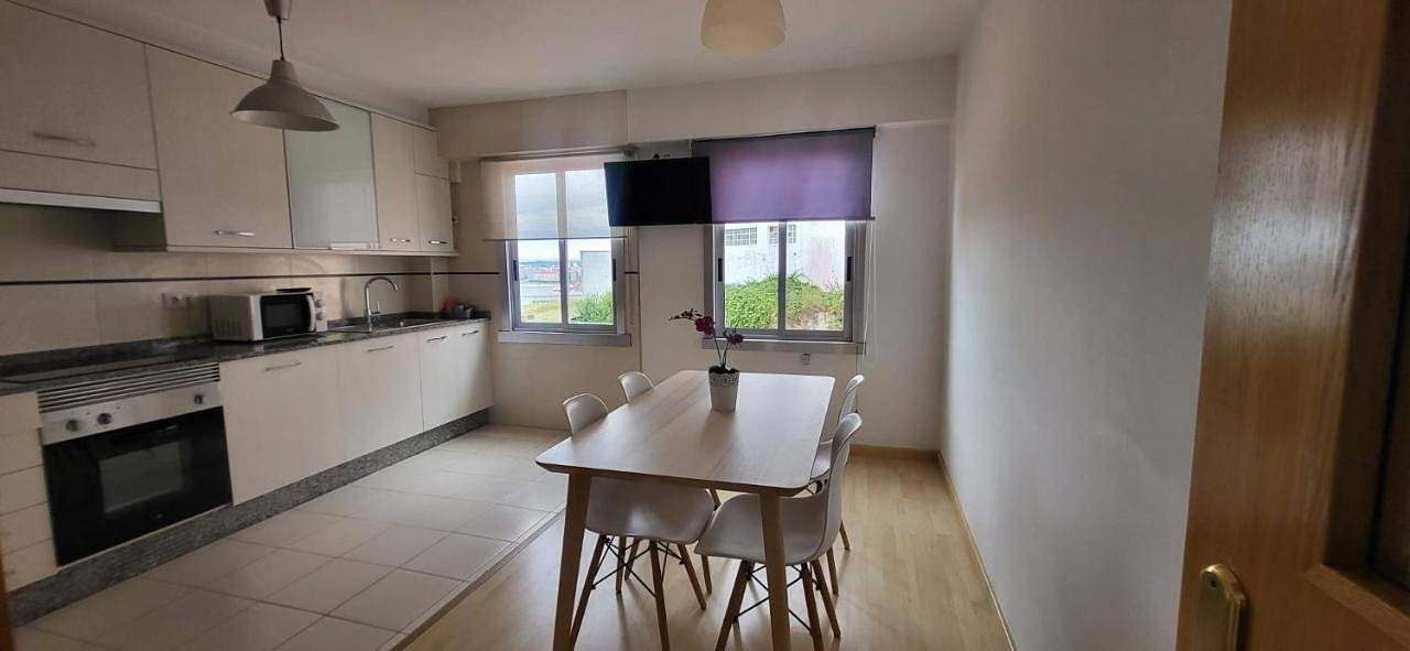 Apartamento inteiro, Three-Bedroom Apartment in Corunha, Costa de Galicia