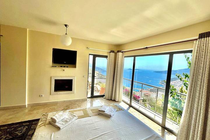 Villa de luxe isolé avec vue panoramique imprenable sur la baie de Kalkan et les montagnes in Kaş, Saklıkent