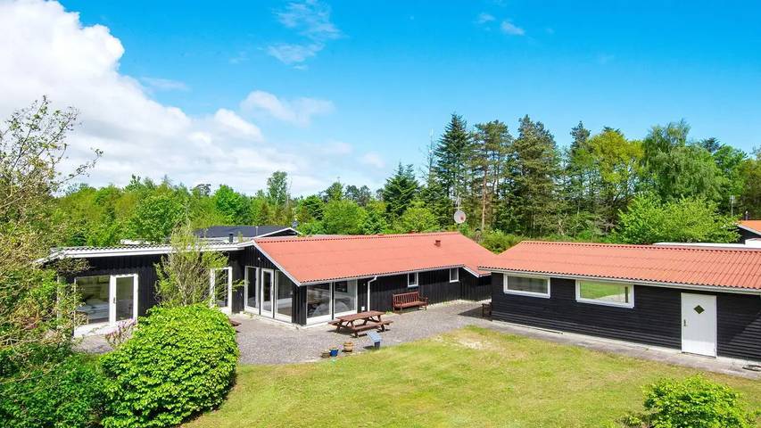 Ferienhaus für 9 Personen, mit Whirlpool und Terrasse in St. Sjørup