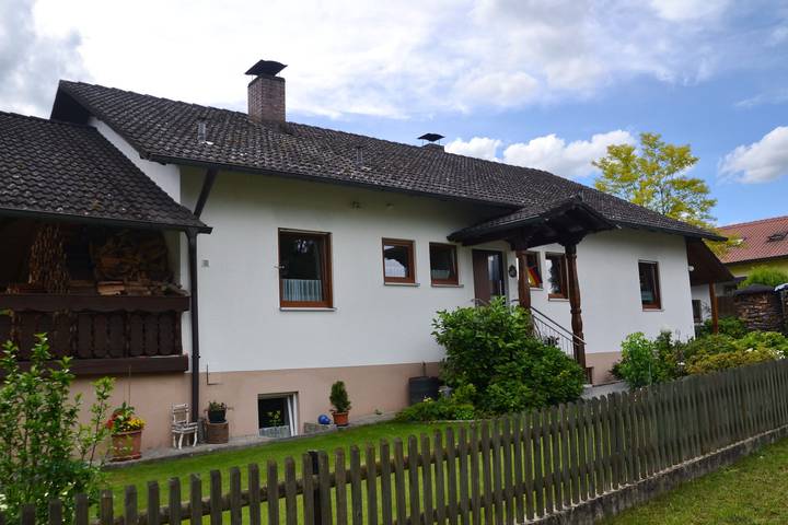 Ferienwohnung für 5 Personen, mit Balkon/Terrasse und Terrasse in Regenstauf
