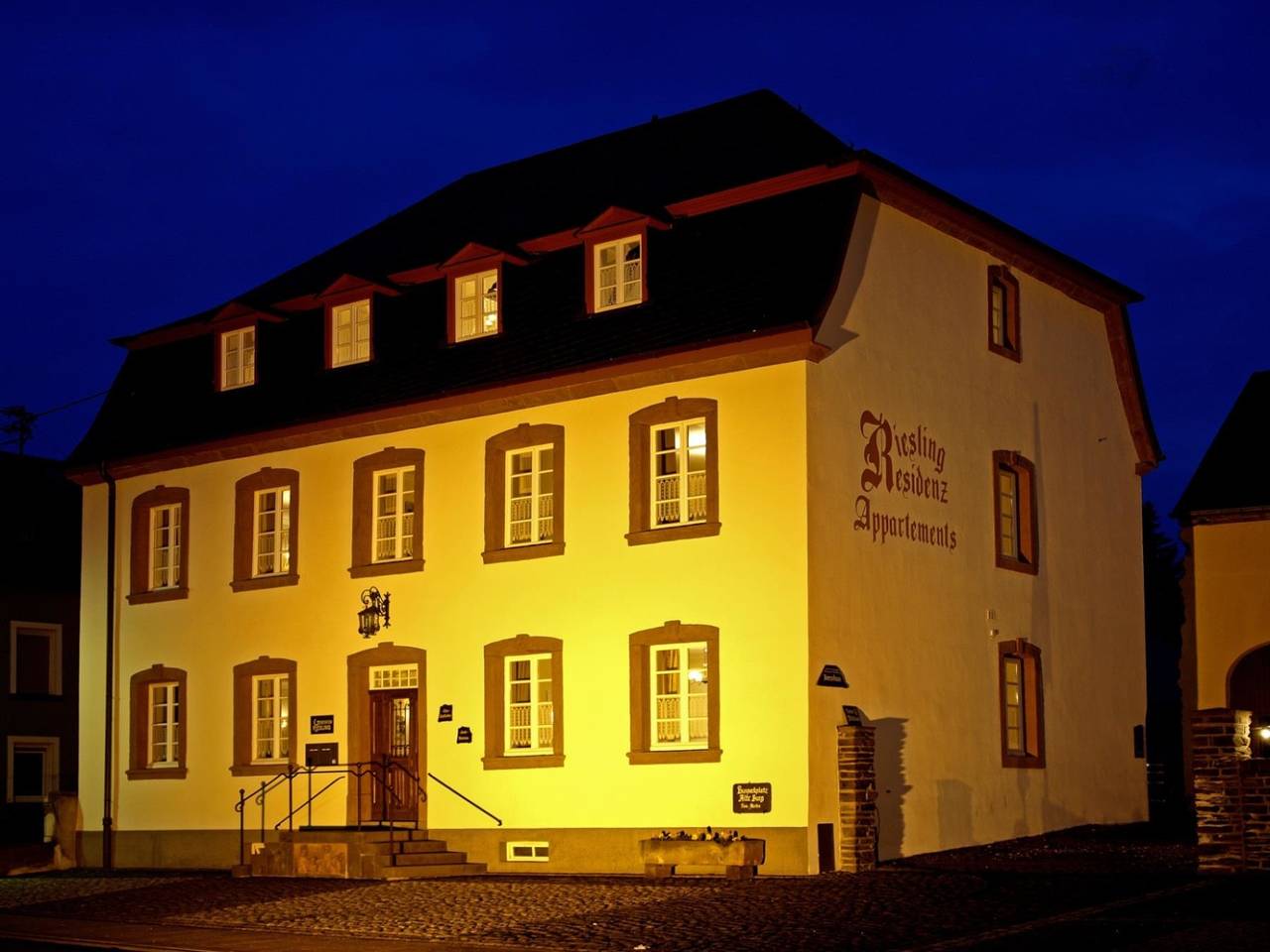 Ganze Ferienwohnung, Alte Burg Longuich - Riesling-Residenz in Longuich, Moseleifel