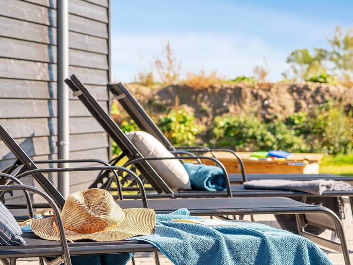 Ferienhaus für 20 Personen, mit Pool und Terrasse, kinderfreundlich in Olpenitz