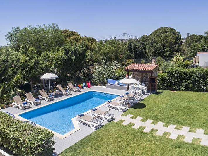 Location de vacances pour 12 personnes, avec piscine ainsi que jardin et balcon dans Boliqueime - 4