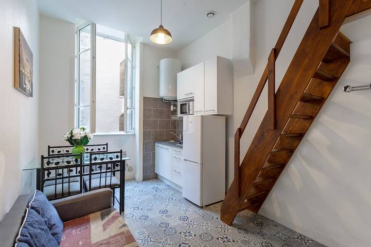 Entire apartment, Two-room studio near Part Dieu in Lyon, Lyon region