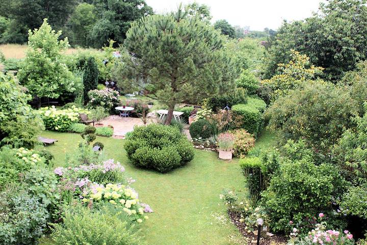 Chambre d’hôte pour 2 personnes, avec Jardin à Bouges-le-Château