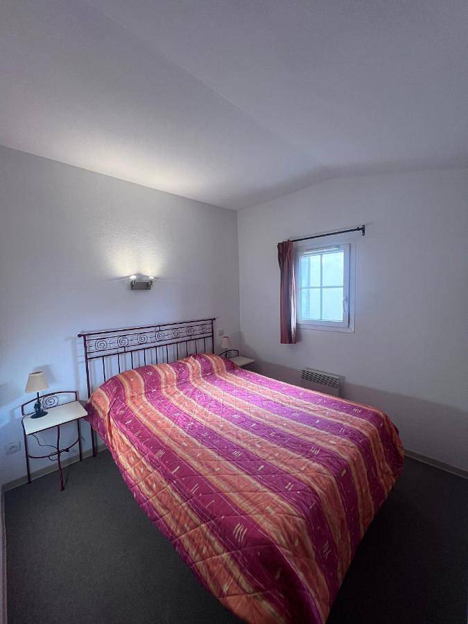 Appartement entier, Two-Bedroom Apartment in Gallargues-le-Montueux, Côte méditerranéenne (France)