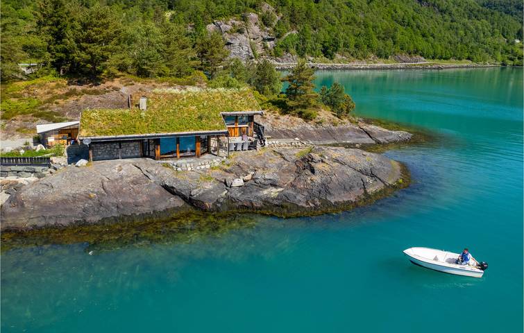 Feriehus for 8 personer, med Terrasse og Hage i tillegg til Sauna i Hordaland