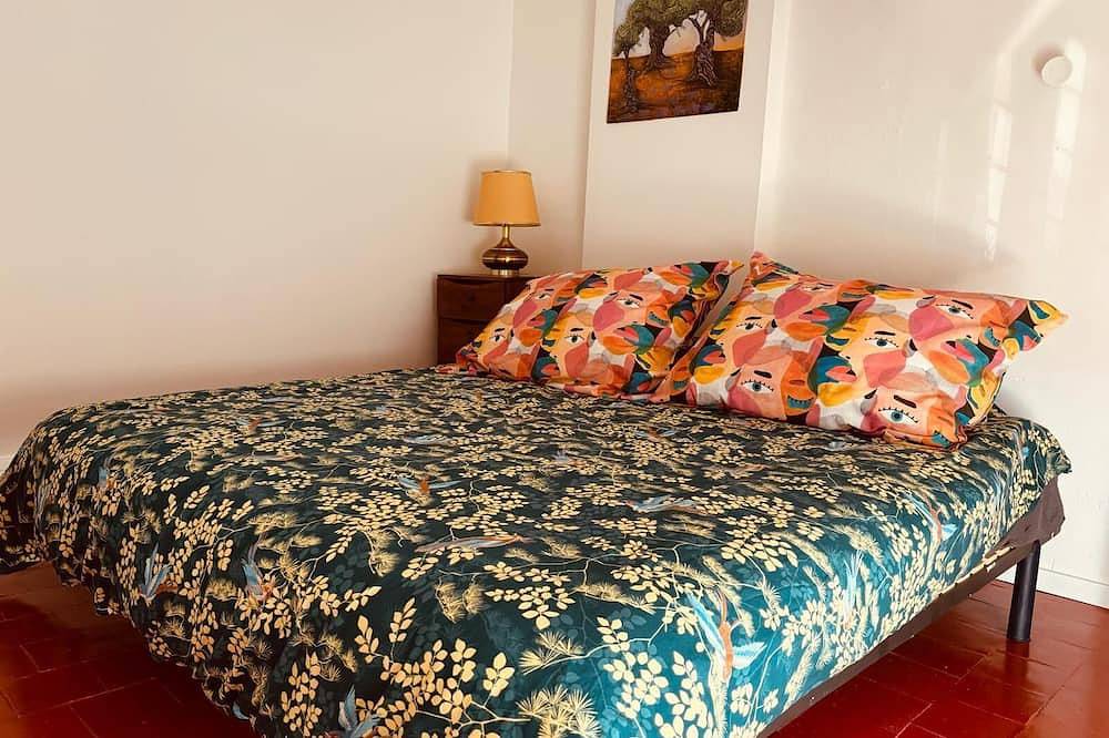 Apartamento entero, In The Heart Of Banon At the bottom of the apartment, bakery, restaurant, paragliding, etc. in Banon, Forcalquier region