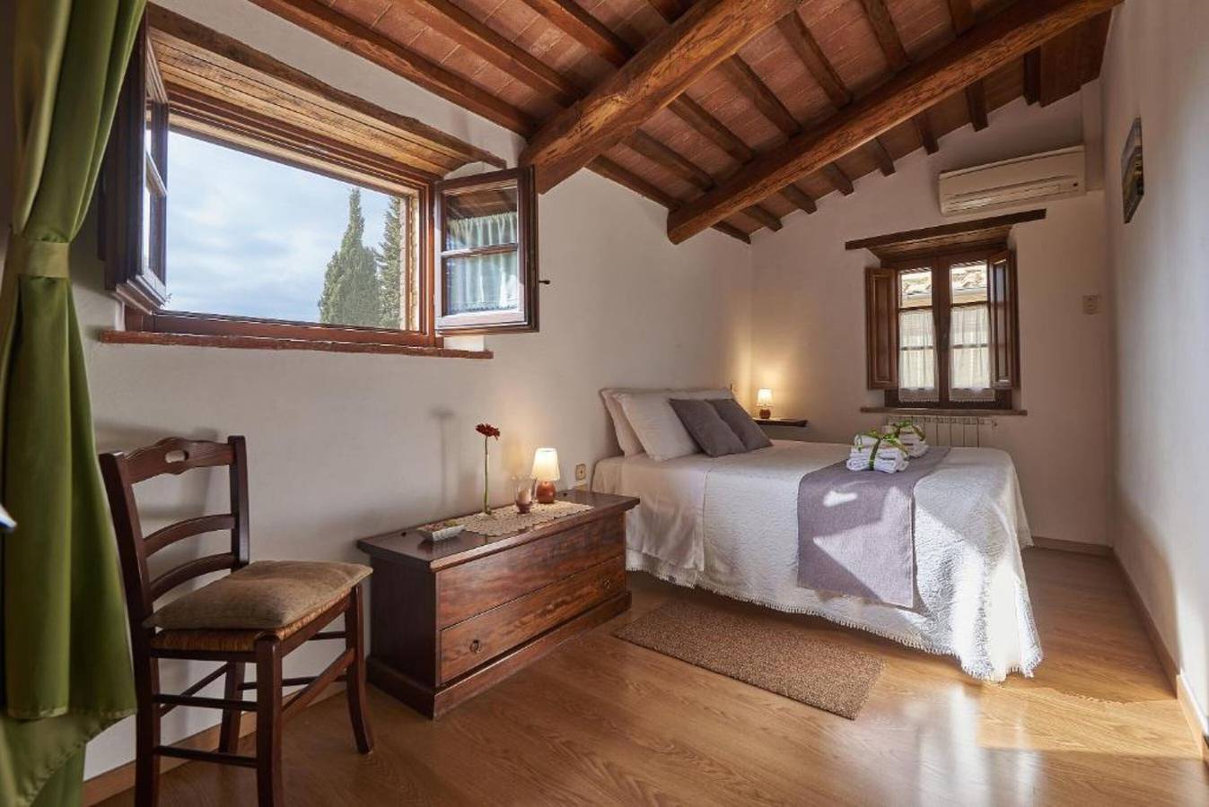 Entire apartment, Agriturismo Bonello Flat 3-Bedroom Apartment with Pool, Private Terrace and Wi-Fi in Pienza, Val d'Orcia