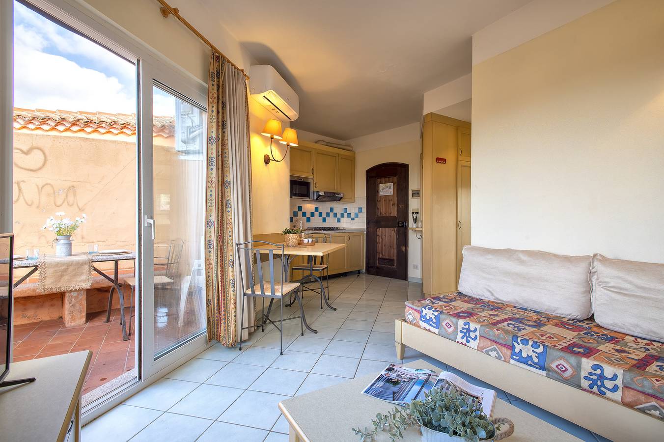 Entire apartment, Apartment 'Nature Relax 207' with Sea View, Shared Garden and Air Conditioning in Trinità d'Agultu e Vignola region, Gallura