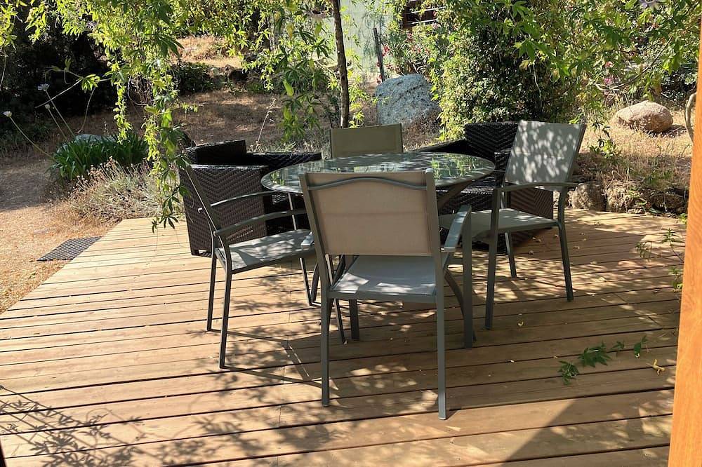 Maisonette nel cuore della macchia e a 300 metri dalla spiaggia in Abbartello, Olmeto