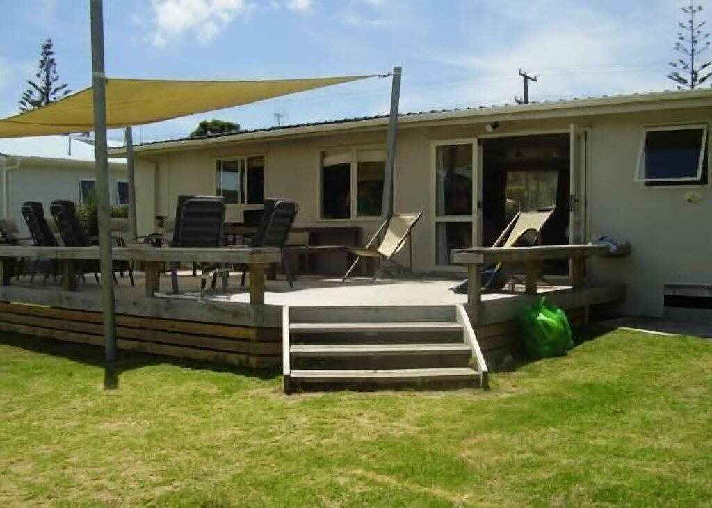 Character Strand bach in Western Bay of Plenty District