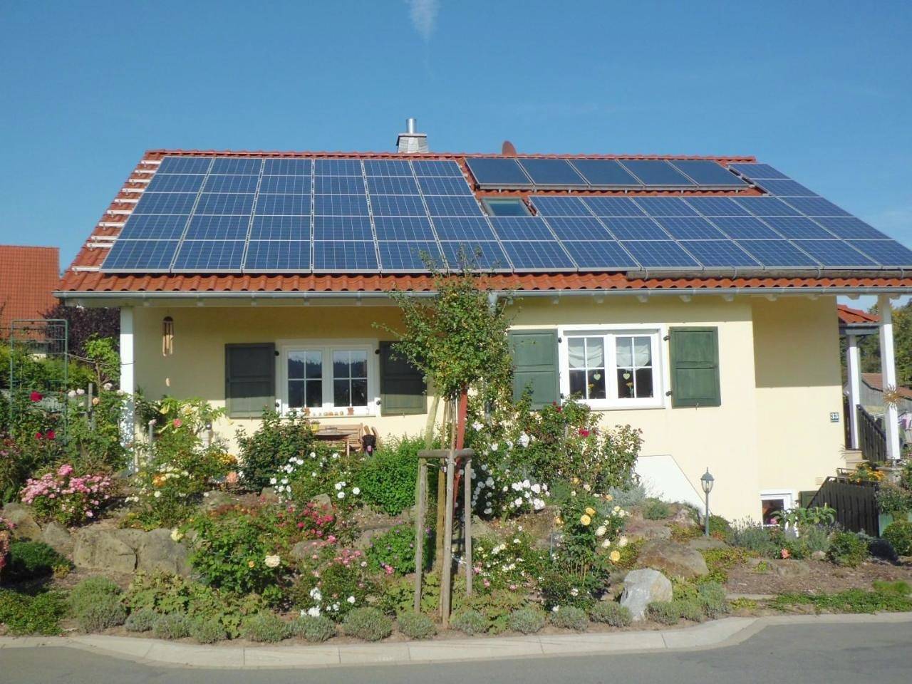 Geheel appartement, Ferienwohnung Zur Egge in Neuenheerse, Bad Driburg