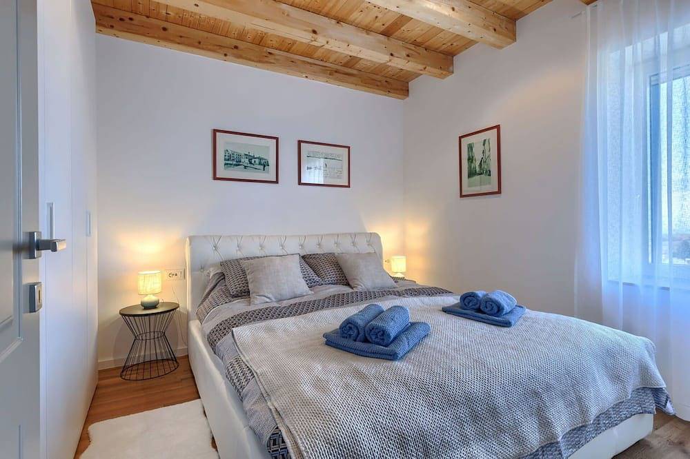 Wunderbares  Ferienhaus mit Klimaanlage, internet, Whirlpool, Tv, Innenhof und Haustiere erlaubt in Umag und Umgebung