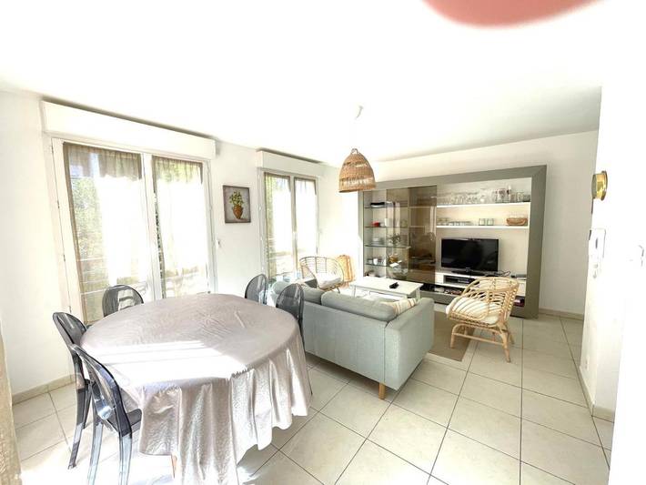 Gîte pour 6 personnes, avec terrasse dans Office De Tourisme Cavalaire - 3